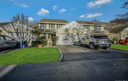 50 Strawberry Commons, Riverhead, NY 11901