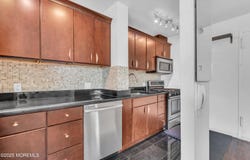 500 Linwood Drive, Fort Lee, NJ 07024