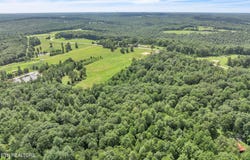 Nashville Hwy, Deer Lodge, TN 37726