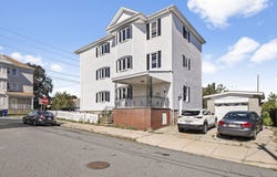 306 Mott St, Fall River, MA 02721