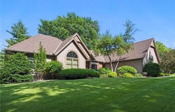 4700 W 112th Terrace, Leawood, KS 66211