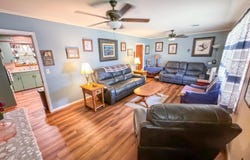 1004 Hillcrest Street, Linden, TX 75563