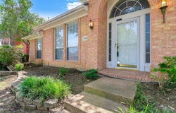 1404 Ranch Hill Drive, Irving, TX 75063