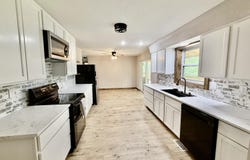 8030 Indiana Drive, Houston, MO 65483