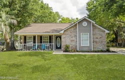9404 Meadowlark Avenue, Ocean Springs, MS 39564