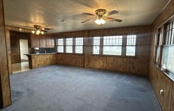 513 N Broadway, Billings, OK 74360