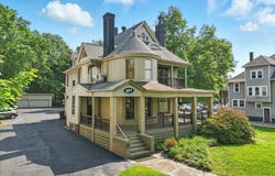 697 W Market Street, Akron, OH 44303