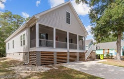 101 SW 28th Street, Oak Island, NC 28465