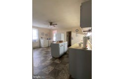 38 W GRAMBY Street, MANHEIM, PA 17545