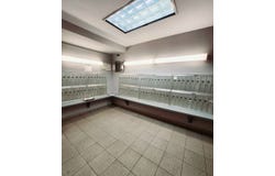 241-20 Northern Blvd, Douglaston, NY 11362