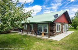 485 E LITTLE Avenue, Driggs, ID 83422