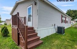 8419 Quill Drive, Fenton, MI 48430