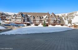 72 Great Escape Rd, Sandpoint, ID 83864