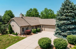 W279n5331 Hanover Hill Ct, Lisbon, WI 53089