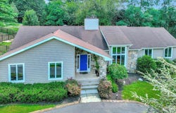 2 Putnam Court, Holmdel, NJ 07733
