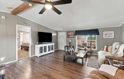 1729 KY-93, Kuttawa, KY 42055