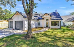 827 Kiowa Drive W, Gainesville, TX 76240