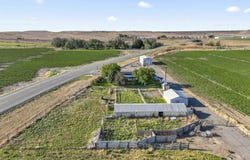 146 N Hammett Hill Rd, Hammett, ID 83627