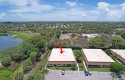104 Half Moon Circle, Jupiter, FL 33458
