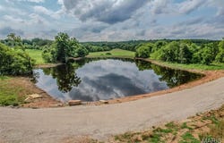 Tbd Honeysuckle, Lebanon, MO 65536