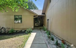 2120 Fox Meadows, Manhattan, KS 66503