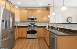 2 N COMMERCE Square, ROBBINSVILLE, NJ 08691