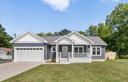9 JUSTIS ST, ONANCOCK, VA 23417