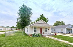 4 W Adams Street, Bowling Green, MO 63334