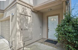 6656 Charing Cross Rd, Oakland, CA 94618