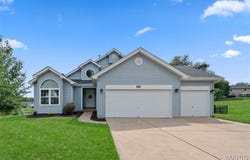 1006 Silver Lake Ridge Drive, Pacific, MO 63069