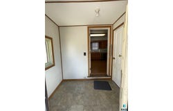 206 S Cottage Grove Ave, Luverne, MN 56156