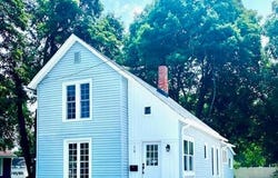 24 W Bernard Street, Hartford, MI 49057