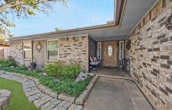 2720 Fairfield Drive, Edmond, OK 73012