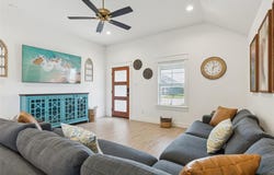 941 Tesslynn Avenue, Godley, TX 76044