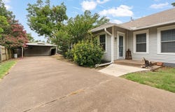 218 Bellevue Drive, Cleburne, TX 76033