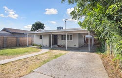 425 E Parker Court, Visalia, CA 93291