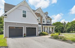 3334 COVENTRY DRIVE, MACUNGIE, PA 18062