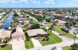 901 SW 51st Terrace, Cape Coral, FL 33914