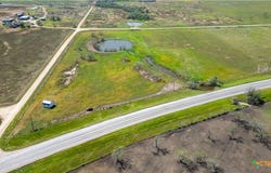 1299 County Road 450, Stockdale, TX 78160