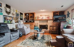 4945 NW Rochester RD, Topeka, KS 66617