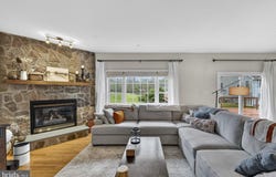 11518 JOHN MARSHALL Highway, MARKHAM, VA 22643
