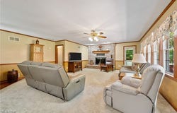 10400 Stoneacre Street NW, Canal Fulton, OH 44614