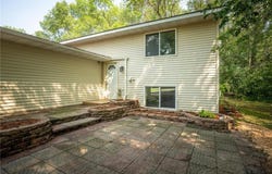 1004 Thomas Drive NE, Alexandria, MN 56308