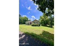 116 Barnes Lane, Strawberry Plains, TN 37871