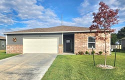 1704 Casey, Newton, KS 67114
