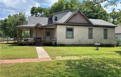 101 W Taylor Street, Caney, KS 67333