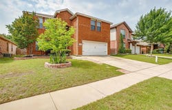 9861 Willowick Avenue, Fort Worth, TX 76108