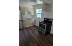 218 E 11TH STREET, APOPKA, FL 32703