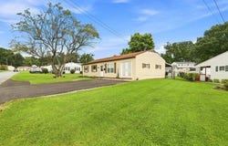 1233 Jordan Dr, Johnstown, PA 15904