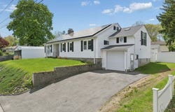 39 Bullard Ave, Worcester, MA 01605